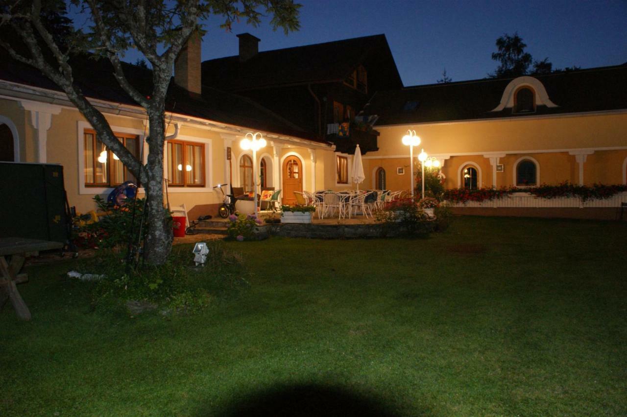 Fischerhof Appartements Feld am See Exterior photo